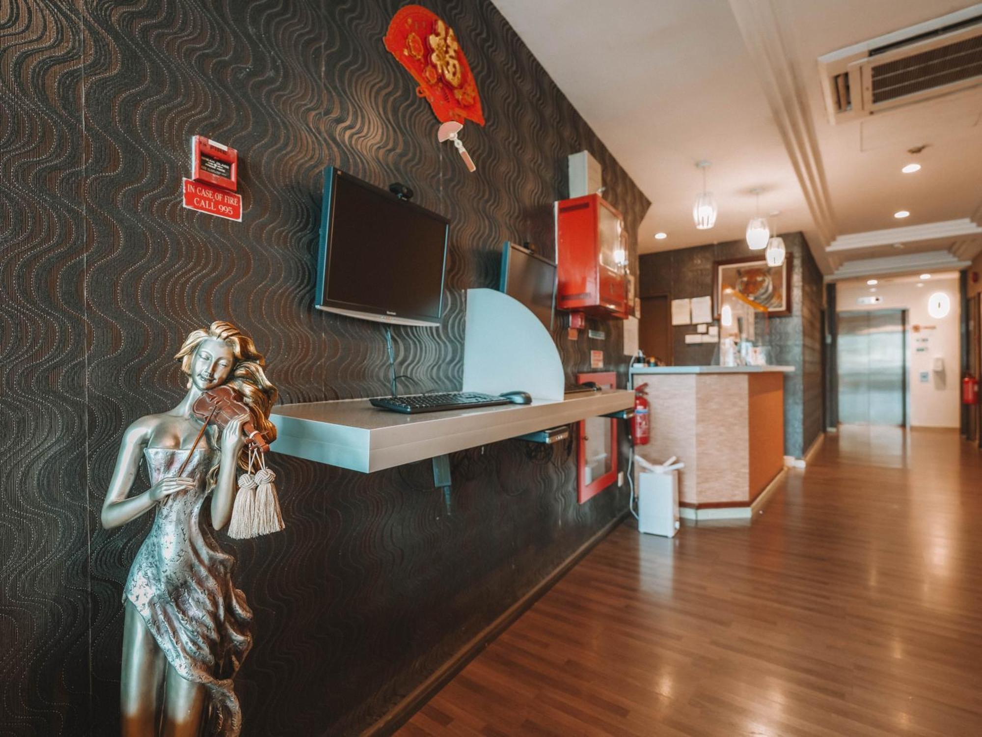 Noble Hotel Express, Check In 10Pm, Check Out 9Am Сингапур Екстериор снимка