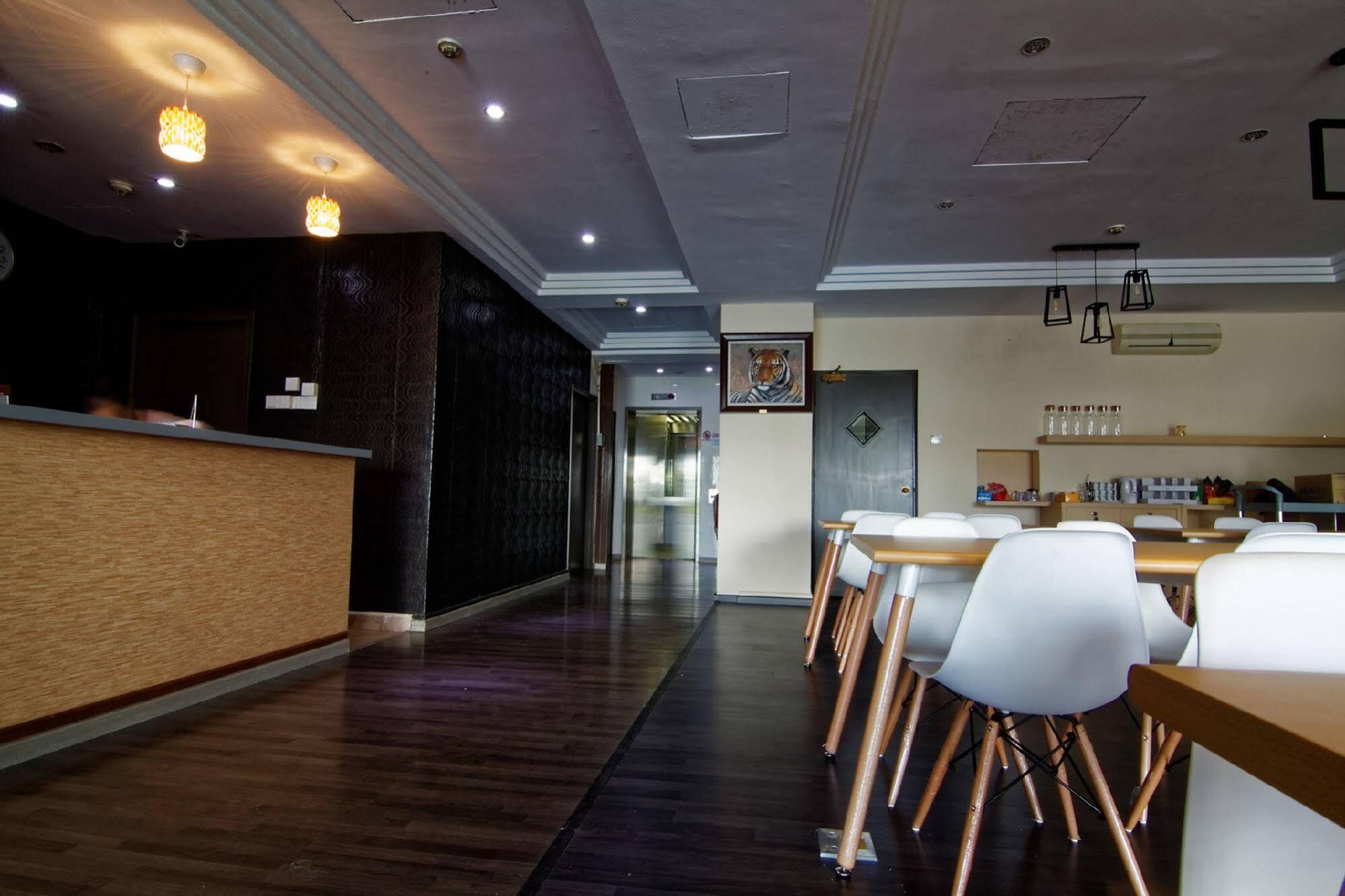 Noble Hotel Express, Check In 10Pm, Check Out 9Am Сингапур Екстериор снимка